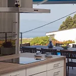 Villa Luxury Mala With Heated Pool