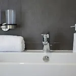 Luxury Mala With Heated Pool *