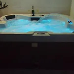 Luxury Mala With Heated Pool *