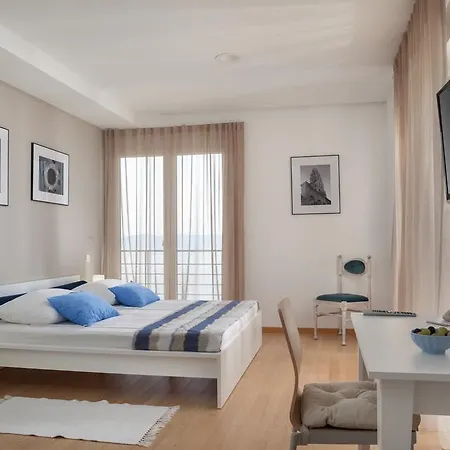 Luxury Mala With Heated Pool * Podgora (Split-Dalmatia)