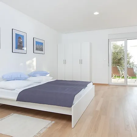 Luxury Mala With Heated Pool Podgora (Split-Dalmatia)