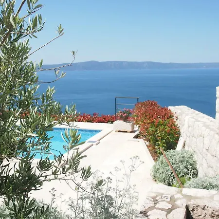Luxury Mala With Heated Pool *