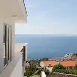 Luxury Mala With Heated Pool Villa *