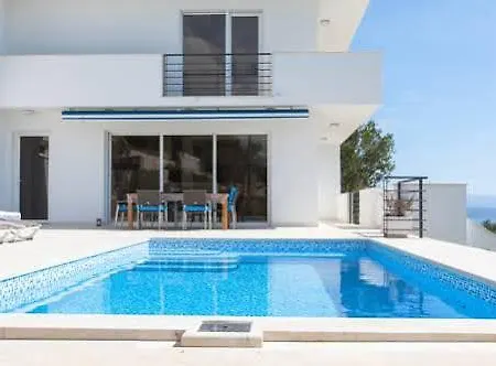 Luxury Mala With Heated Pool Podgora (Split-Dalmatia)