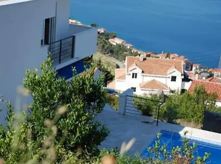 Villa Luxury Mala With Heated Pool *