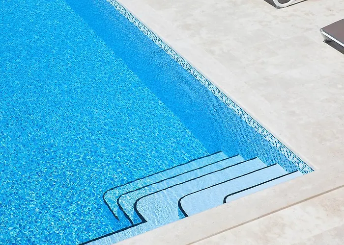 Luxury Mala With Heated Pool * פודגורה