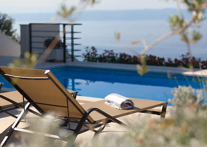 Villa Luxury Mala With Heated Pool
