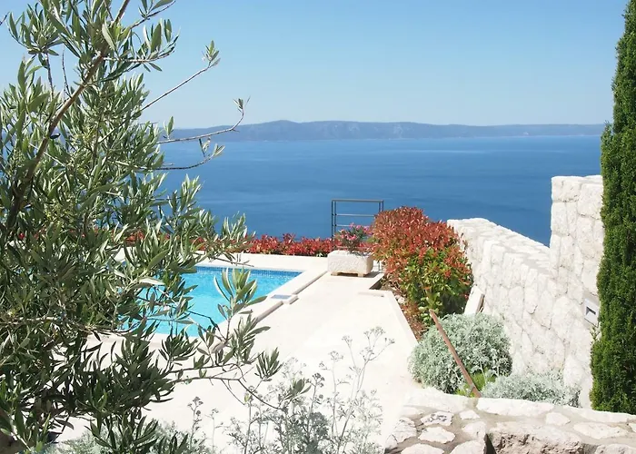 Luxury Mala With Heated Pool *