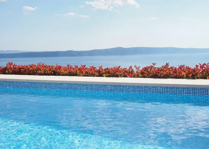 Luxury Mala With Heated Pool *